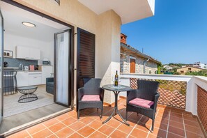 Outdoor dining - Modern Apartment with Pool and Garden - Marceta 2 (Fažana)