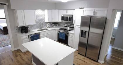 Beautiful 4 beds & 3 baths downtown Allen