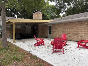 Terrace/patio - Beautiful 4 beds & 3 baths downtown Allen (Allen)