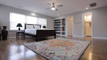 Iron/ironing board, free WiFi, bed sheets