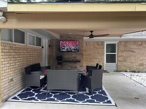 Terrace/patio - Beautiful 4 beds & 3 baths downtown Allen (Allen)
