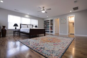 4 habitaciones, escritorio, tabla de planchar con plancha y wifi gratis