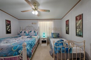 4 bedrooms, internet, bed sheets - ROOM FOR ALL (Shiner)