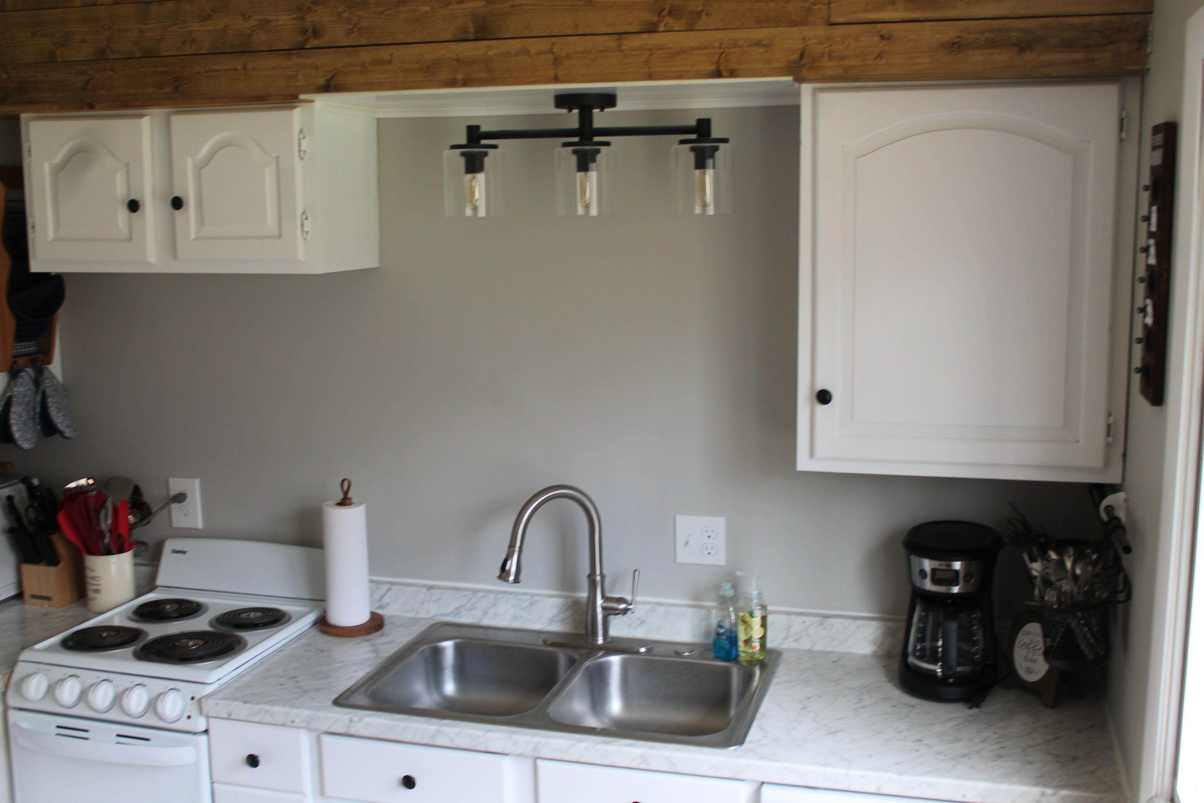 冰箱、微波炉、烤箱、炉灶