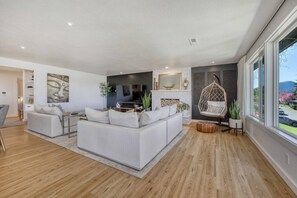 TV, fireplace, video games, ping pong