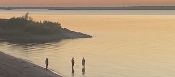 Texoma Tango Cabin by Lake & Sandy Beach!!!