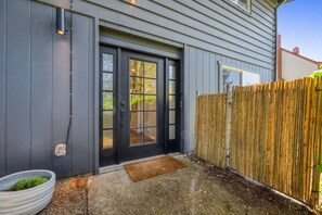 تفاصيل الفندق من الخارج