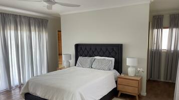 3 Schlafzimmer, Bügeleisen/Bügelbrett, Reisekinderbett, kostenloses WLAN