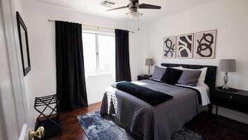 4 habitaciones, escritorio, tabla de planchar con plancha y wifi gratis