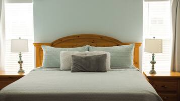 4 bedrooms, desk, iron/ironing board, free WiFi