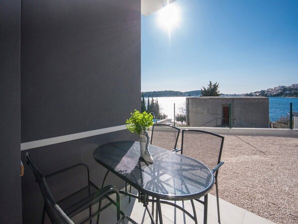 Apartment (Two Bedroom Apartment with Terrace) | Terrace/patio