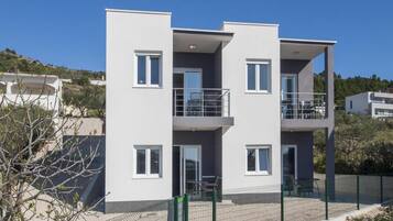 Apartment (One Bedroom Apartment with Balcony) | Außenbereich