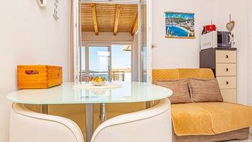House (Three Bedroom Holiday Home with Swimm) | Living room | TV