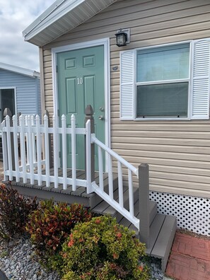 Exterior - Caribbean Shores Vacation Rentals (Jensen Beach)