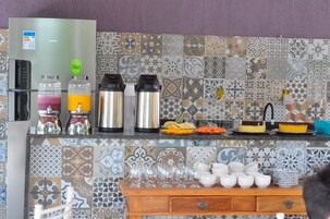 包每日自助早餐