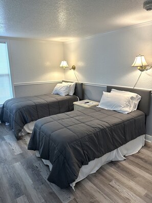 1 bedroom, WiFi, bed sheets, wheelchair access - Entrance to the Florida Keys, The Historic Hotel Redland (Homestead)