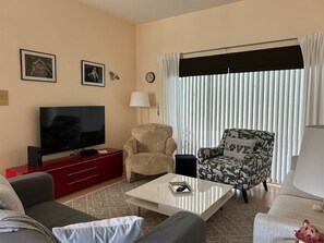 Smart TV, DVD player - Laurel Pines - situated in cul-de-sac - close to Casey Key (Nokomis)