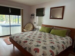 3 slaapkamers, een strijkplank/strijkijzer, gratis wifi, beddengoed