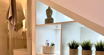 Bright and friendly domicile