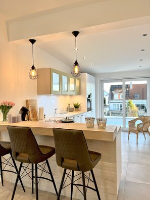 Fridge, oven, stovetop, dishwasher - Bright and friendly domicile (Ubstadt-Weiher)