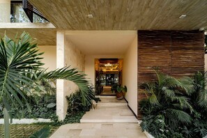 Exterior detail - Azumaya Beach House Tulum – Beachfront, Chef Included (Tulum)