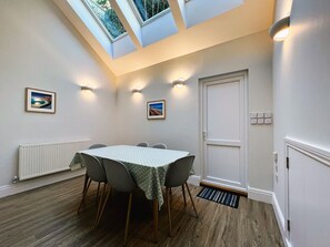 Dining - Orchard Cottage (Ventnor)