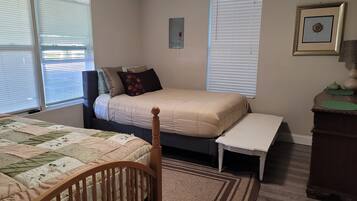 3 bedrooms, WiFi, bed sheets