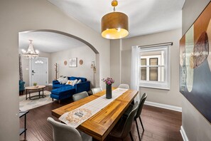 Dining - Stylish 5BRs Next to Expo Center & Near Stadium,2 Free parking (Columbus)