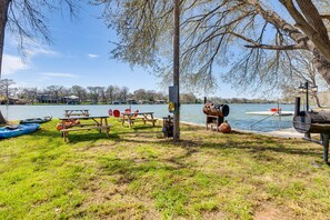 Outdoor dining - Lake Dunlap Studio w/ Shared Boat Ramp, Dock (New Braunfels)