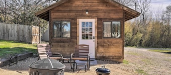 Waterfront Studio w/ Fire Pit on Lake Dunlap!