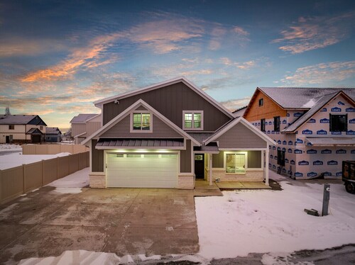 Barrel Sauna-Pool-Hot tub-Game Room-Walk 2 Marina