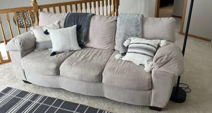 Fantastic 3 bed, 2 bath Lake Miltona Home near famed sandbar. Sleeps 10. Lic2114