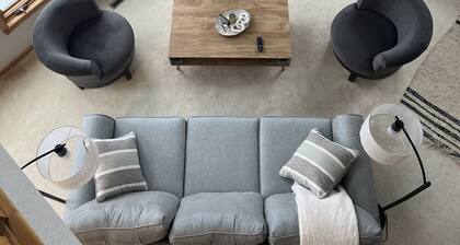 Fantastic 3 bed, 2 bath Lake Miltona Home near famed sandbar. Sleeps 10. Lic2114