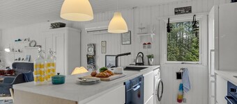 3 bedroom stunning home in Hals