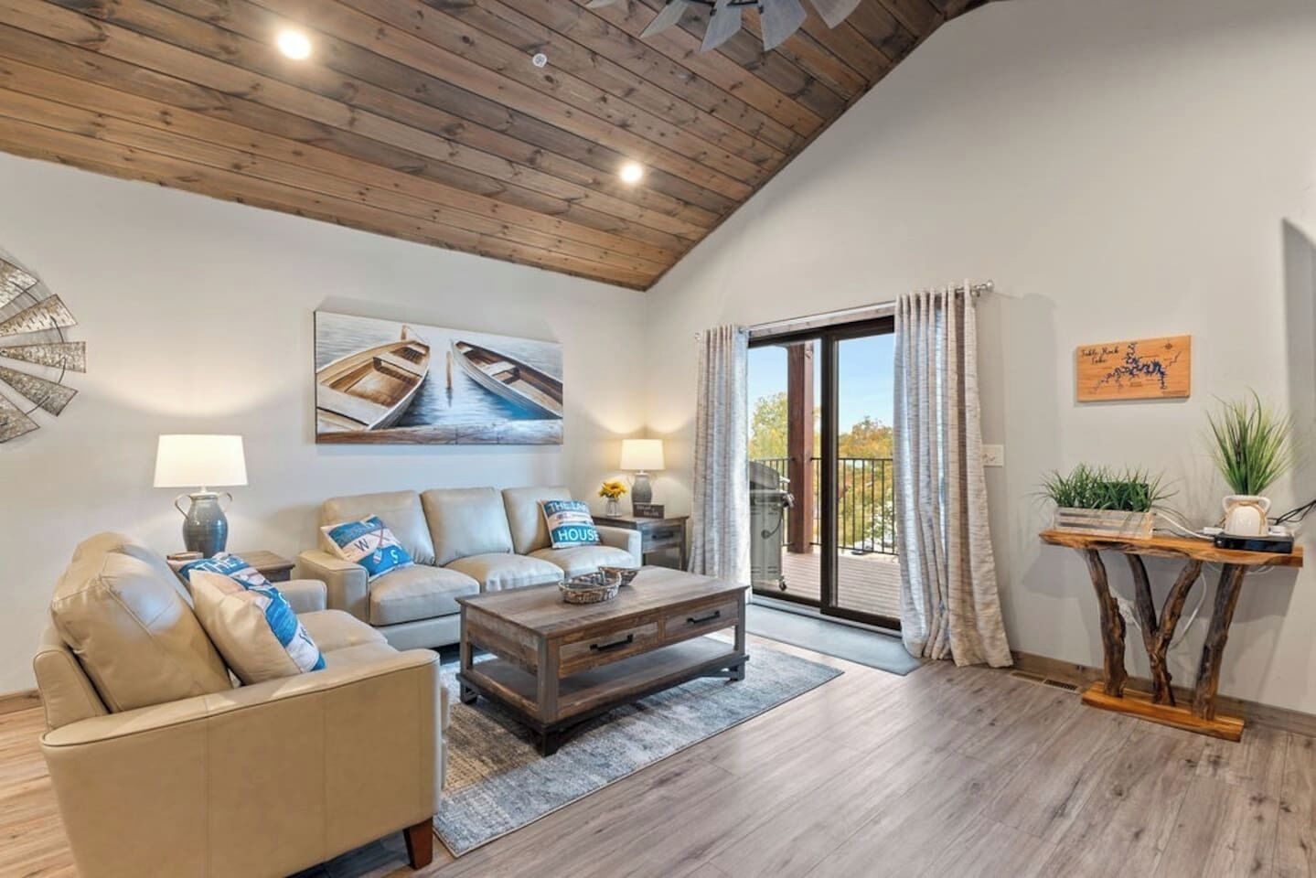 Smart TV, fireplace, video games, books