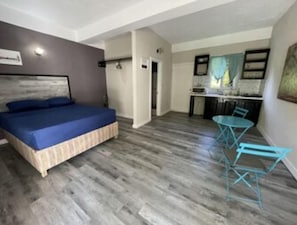 1 Schlafzimmer, BĂŒgeleisen/BĂŒgelbrett, Reisekinderbett, kostenloses WLAN