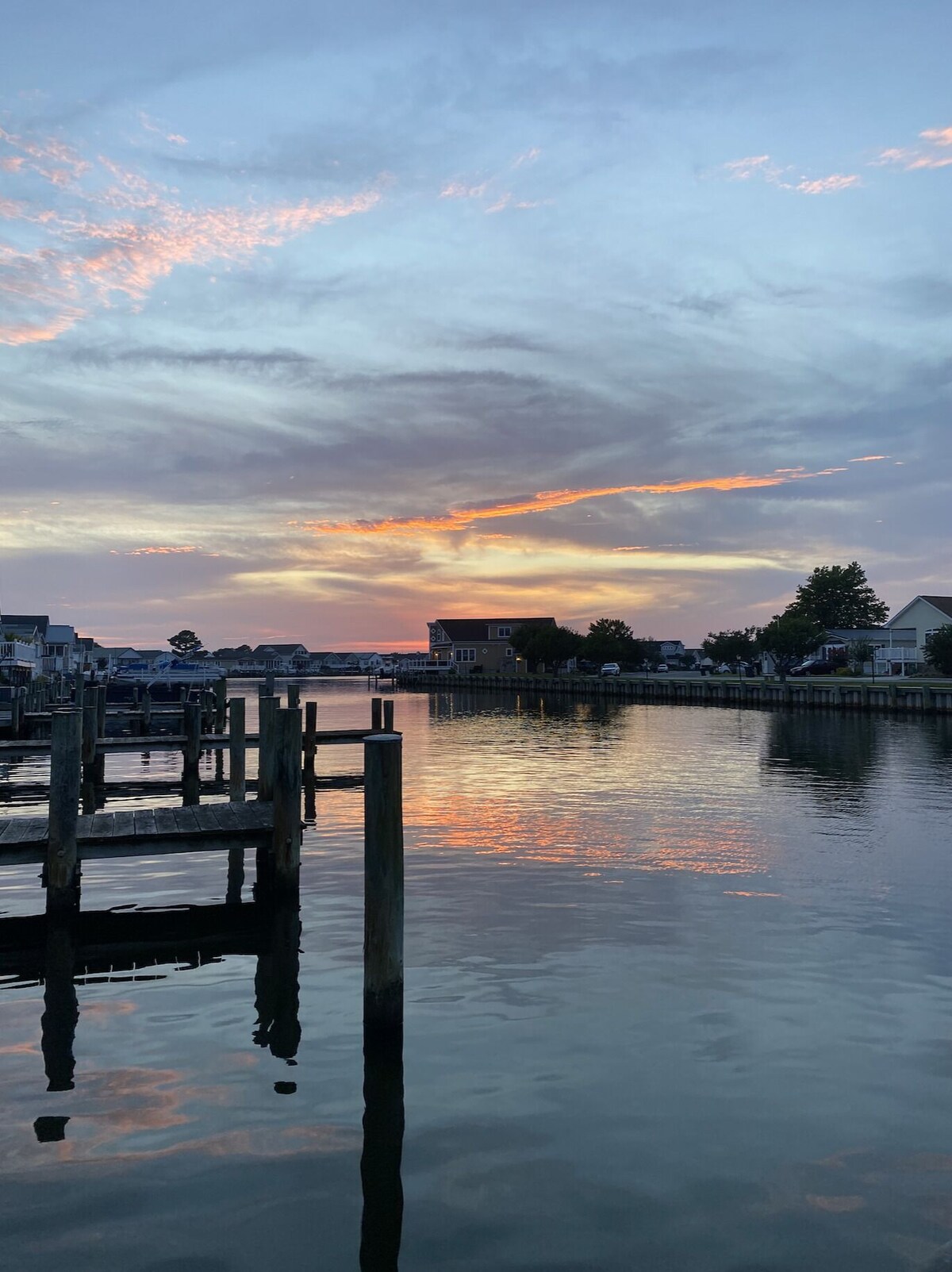 On The Water * Private Dock * Sunset Porch Views