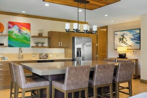 Dining - Club Wyndham Resort at Avon (Avon)