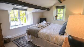 Cottage | 3 bedrooms, individually decorated, individually furnished, free WiFi