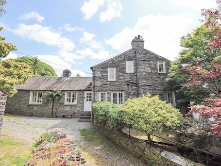 Cottage | Exterior. St Giles