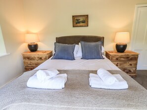 Cottage | 3 bedrooms, individually decorated, individually furnished, free WiFi