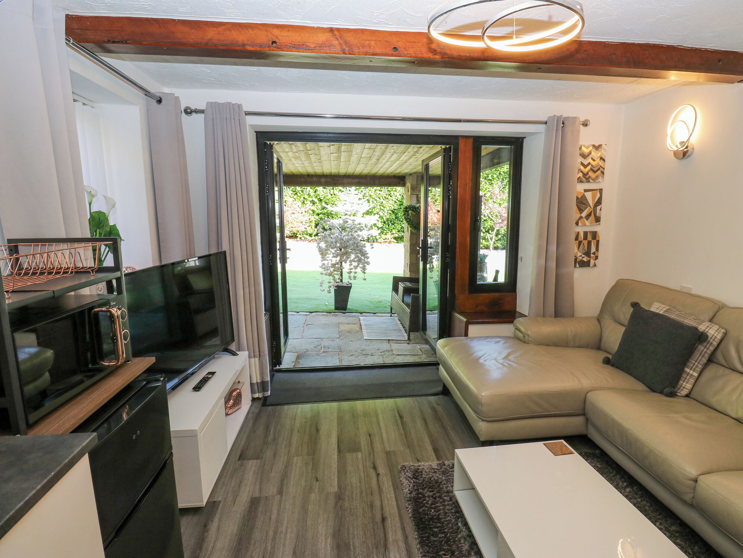 Cottage | Living area