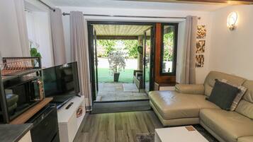 Cottage | Living area