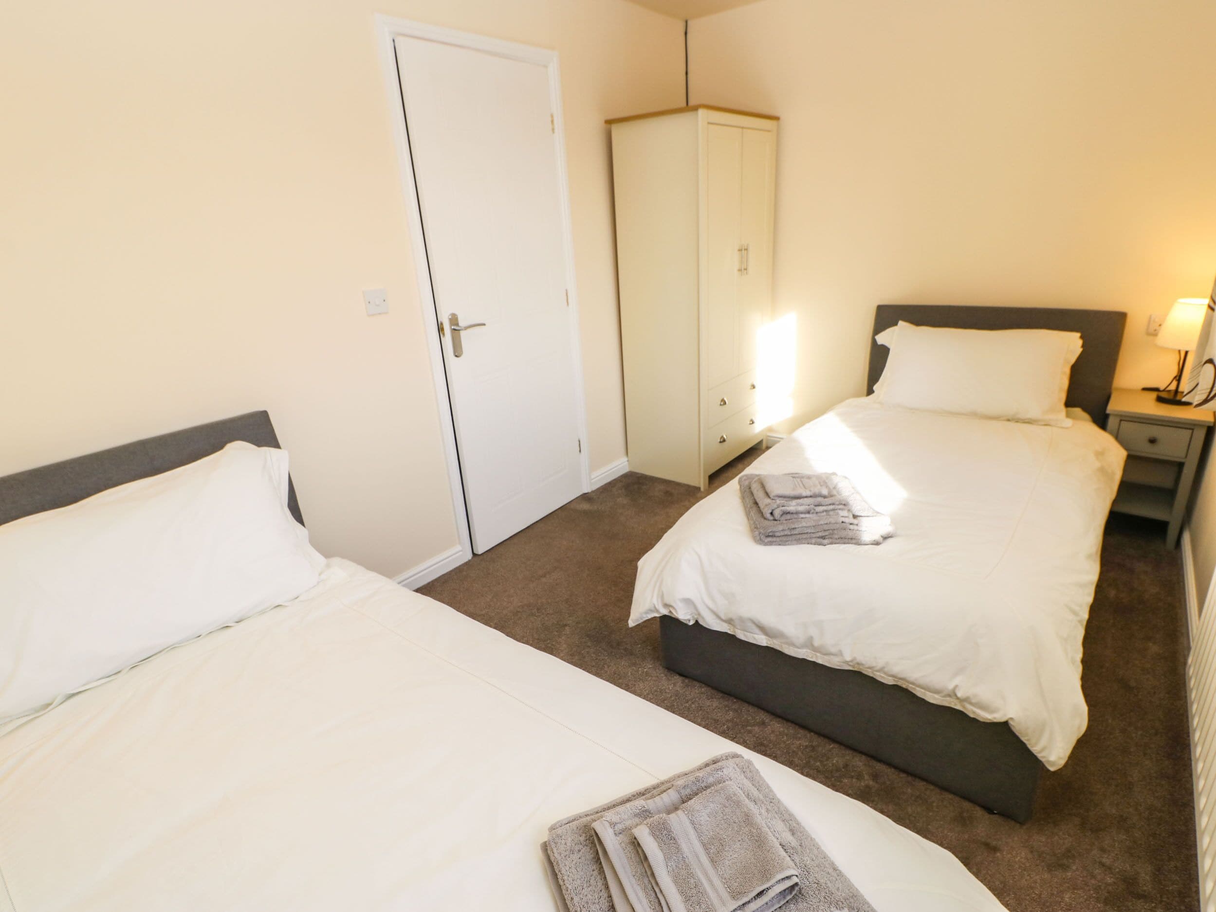 Cottage | 2 bedrooms, free WiFi, individually decorated, individually furnished