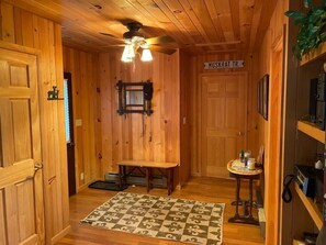 المنشأة من الداخل