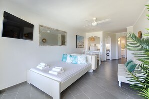 1 chambre, fer et planche à repasser, Wi-Fi gratuit, draps fournis