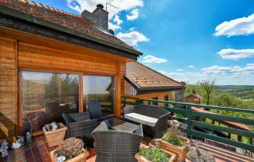 Cozy home in Ribnjacka with kitchen