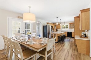 Dining - Sea Chalet: 042-B  Gorgeous Heated Saltwater Pool, Hot Tub, Gas Fire pit, Game Room (Brewster)