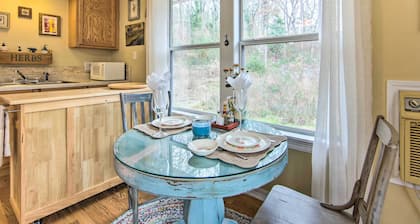 Serene Rusk Escape w/ Shared Yard & Fire Pit!