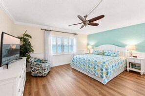 2 habitaciones, tabla de planchar con plancha y cuna de viaje 